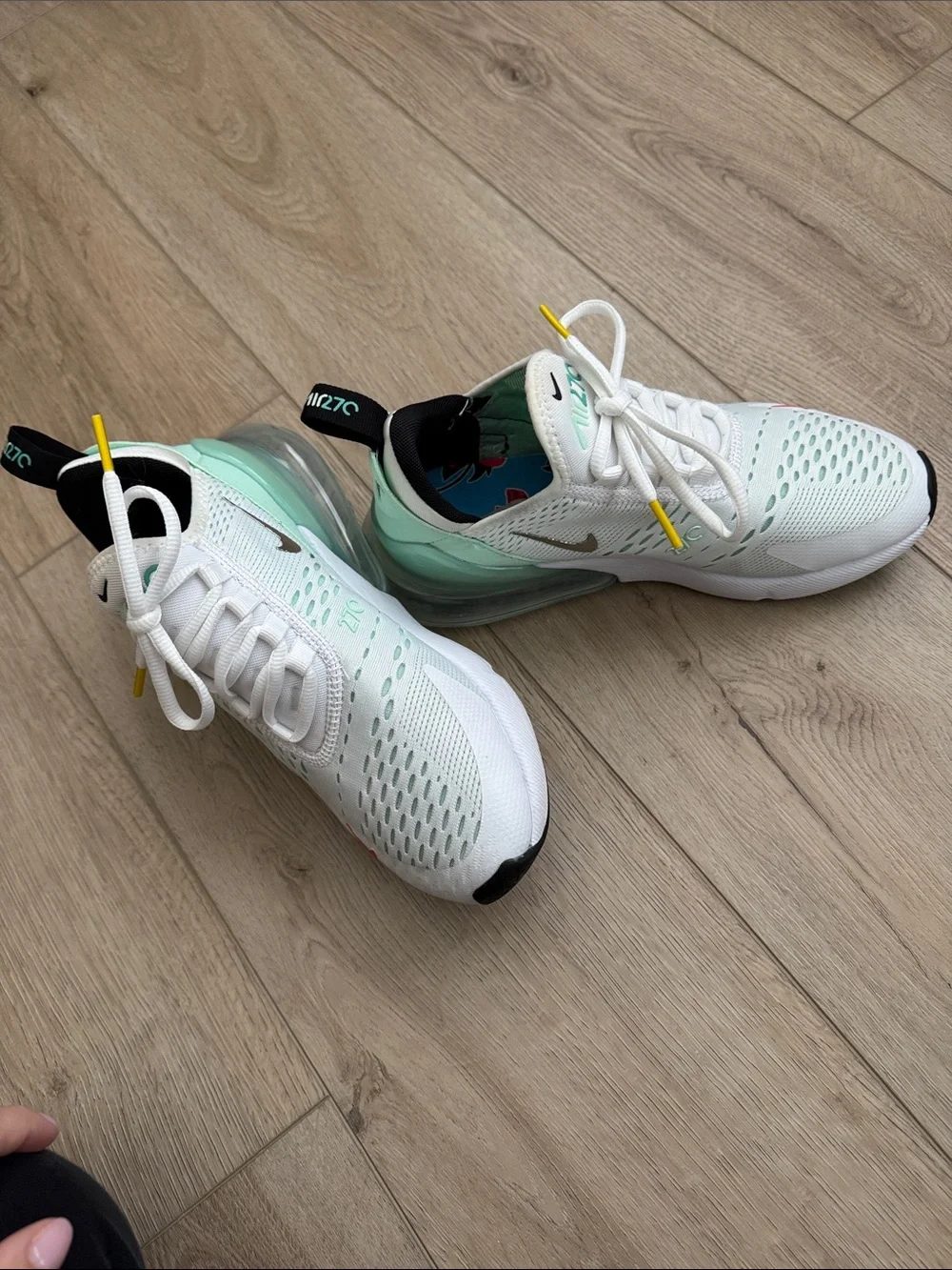 Nike White Mint Green Air Max 270 Sneakers
